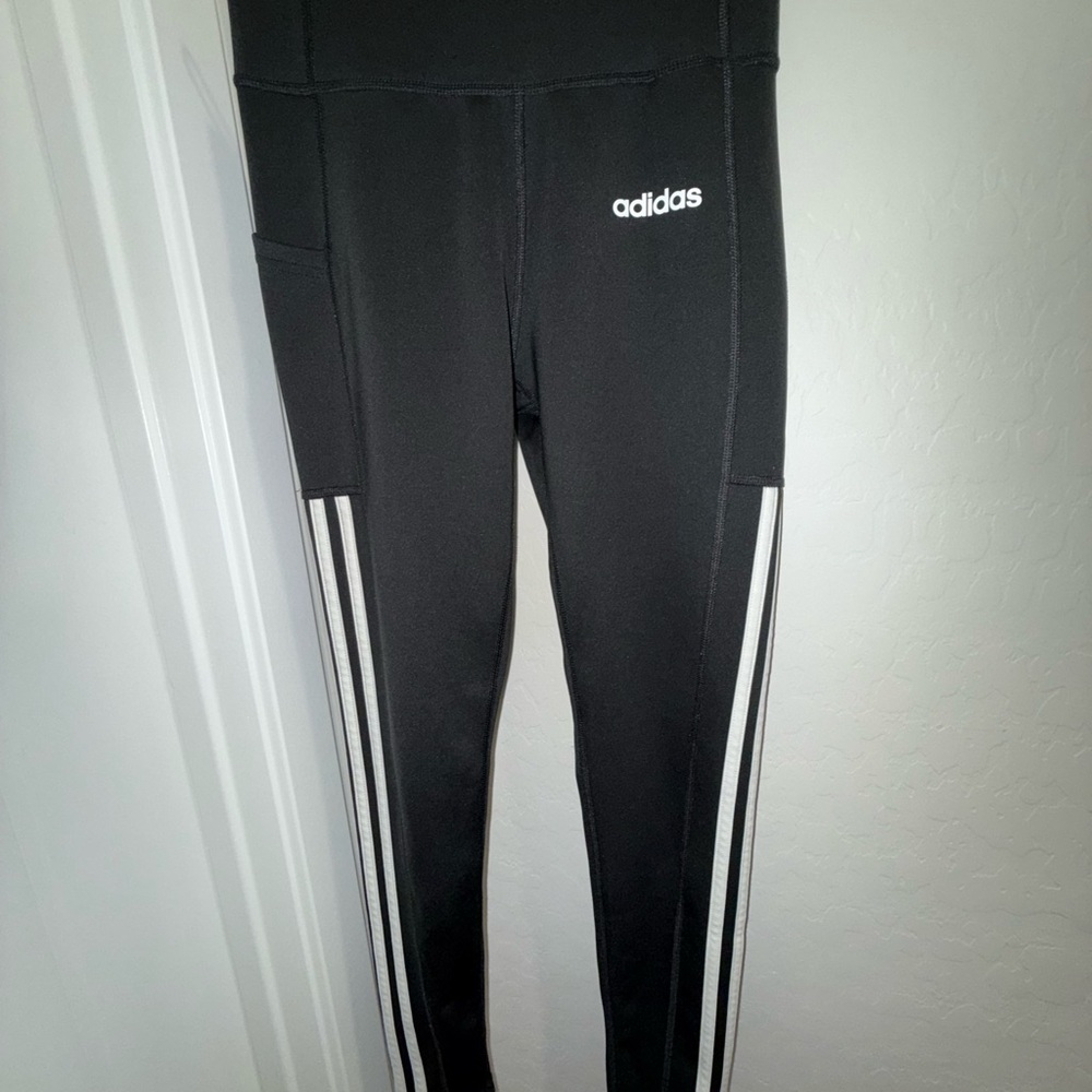 Adidas Women’s Climalite 3 Stripe Black Leggings Size Small like new